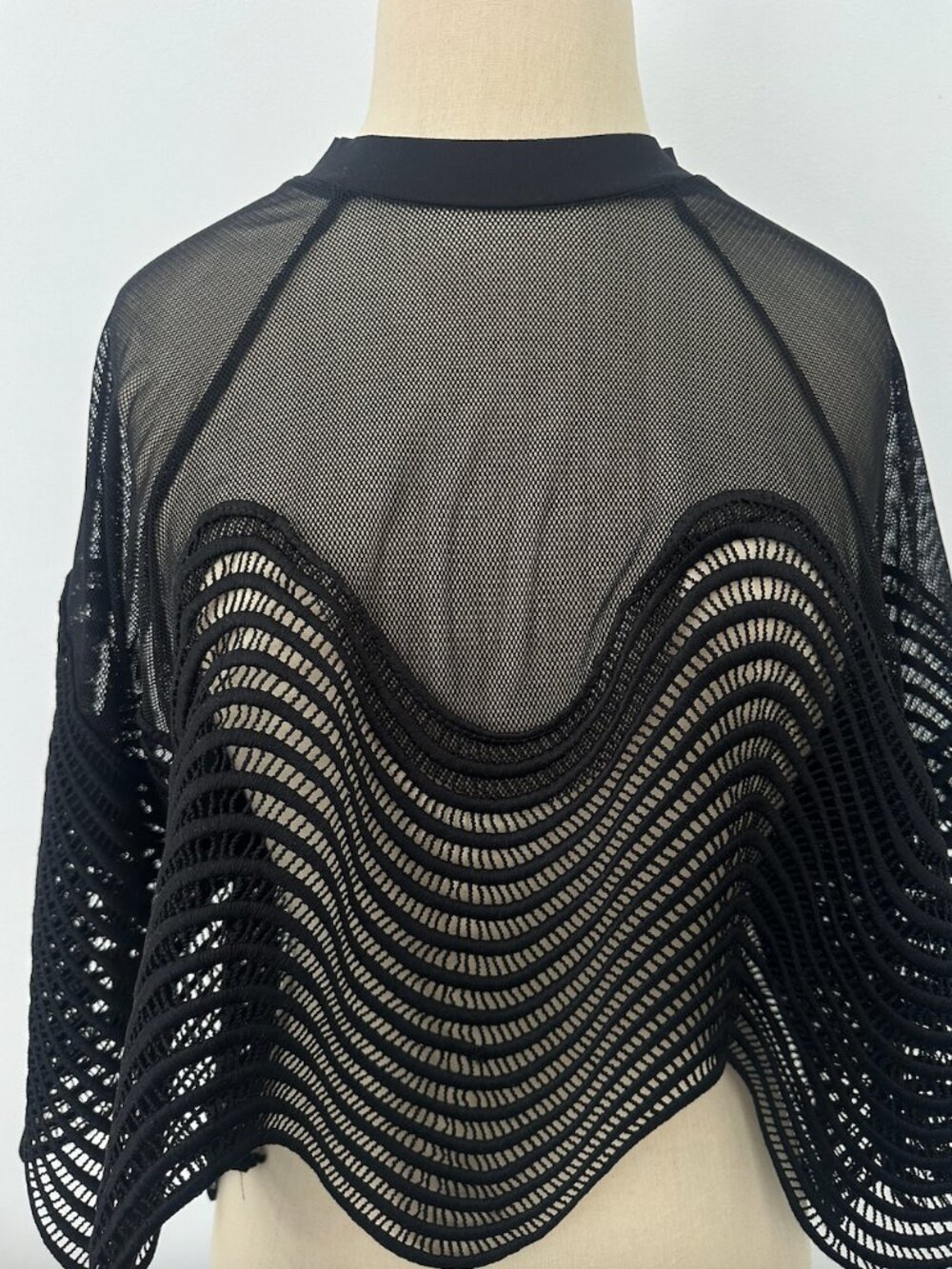 Iris Van Herpen Inspired Black Top - Picture 2 of 5